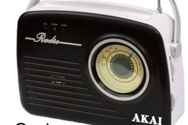 Akai APR-11B Ρετρό φορητό ραδιόφωνο με USB