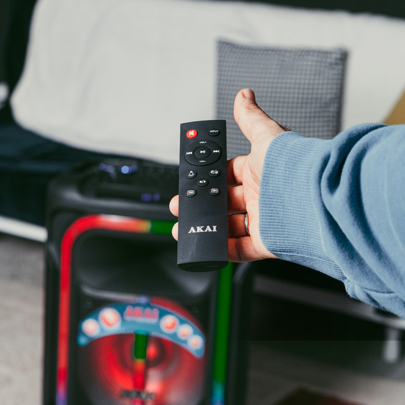 Akai ABTS-15 Pro Volcano Μαύρο φορητό Party speaker τρόλεϊ με Bluetooth, USB, SD, AUX, FM, LED, AWS με τηλεχειριστήριο, 2 ασ. μικρ. και υποδοχές για μικρ. και όργανο – 75W RMS - Image 25